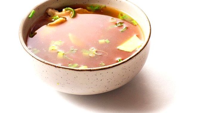 Японский рыбный бульон умеван