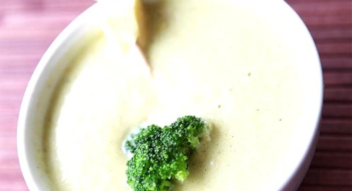 Суп-пюре из кабачков с зеленью