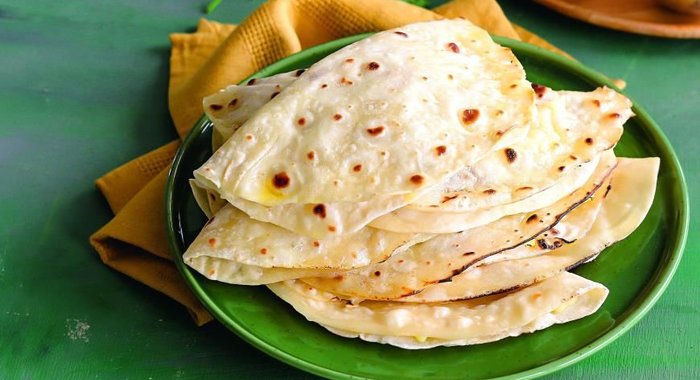 Кыстыбаи, лепешки с картофельным пюре