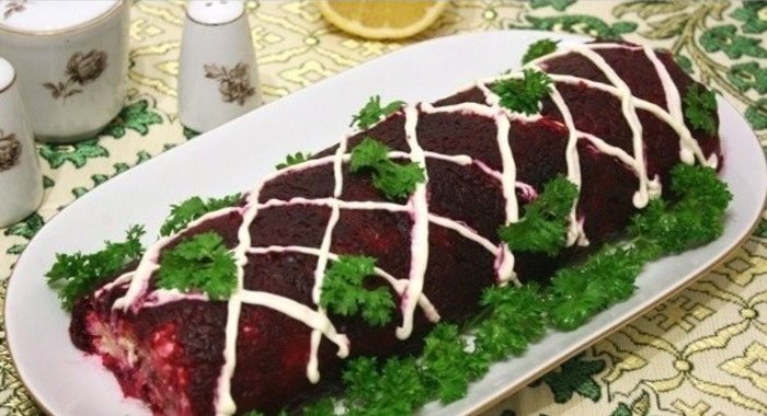 Селёдка под шубой в виде рулета