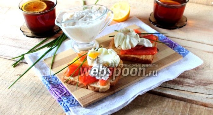 Тосты с лососем и яйцом-пашот