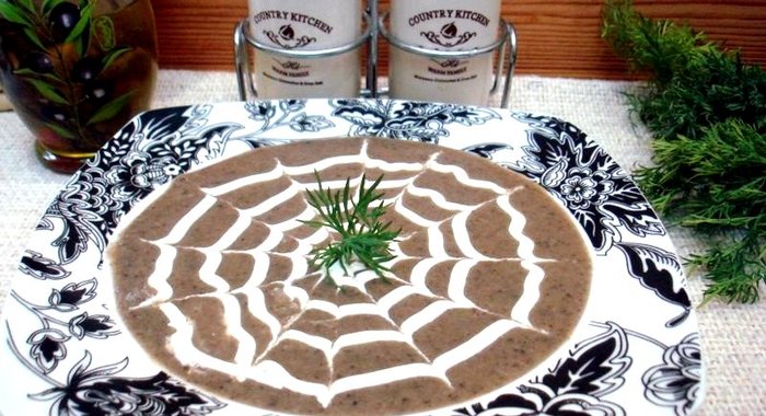 Суп пюре из шампиньонов и вешенок