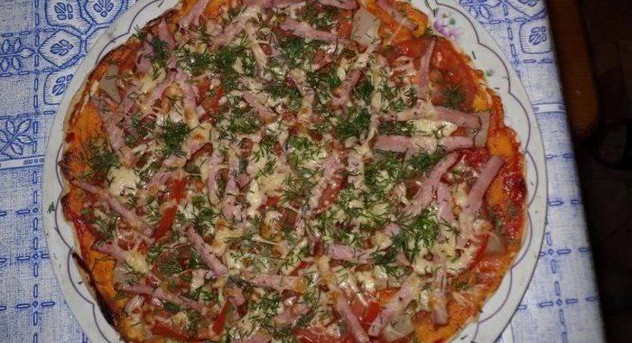 Гавайская пицца с ананасами