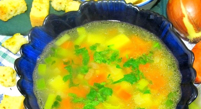 Суп гороховый с морковью