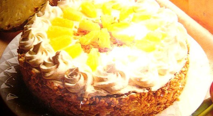 Торт из манки с ананасами