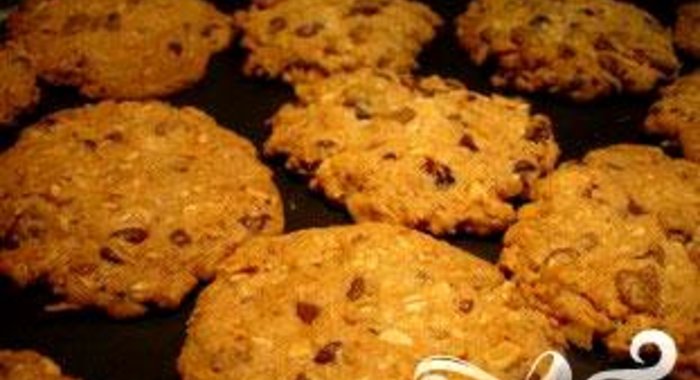 Овсяное печенье с миндалем и шоколадом