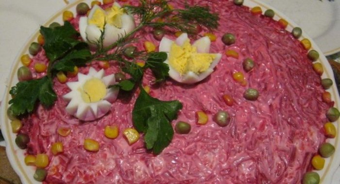 Селедка под шубой с яблоками