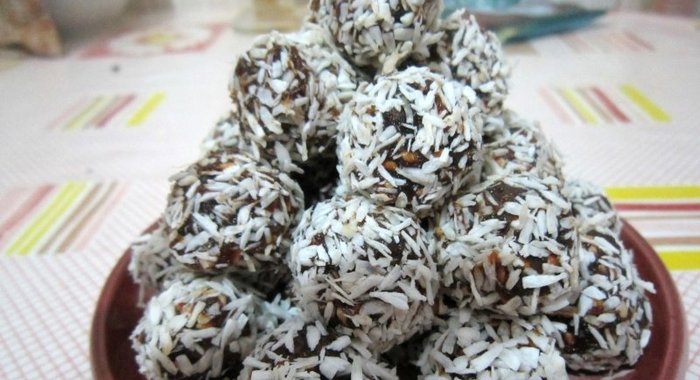 Конфеты из фиников