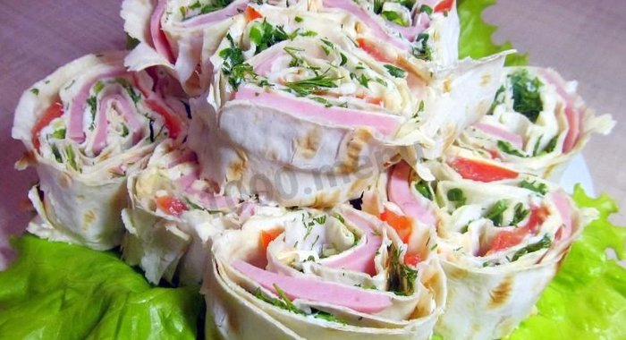 Лаваш с колбасой