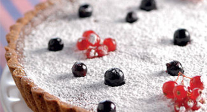 Пирог со смородиной и красным вином