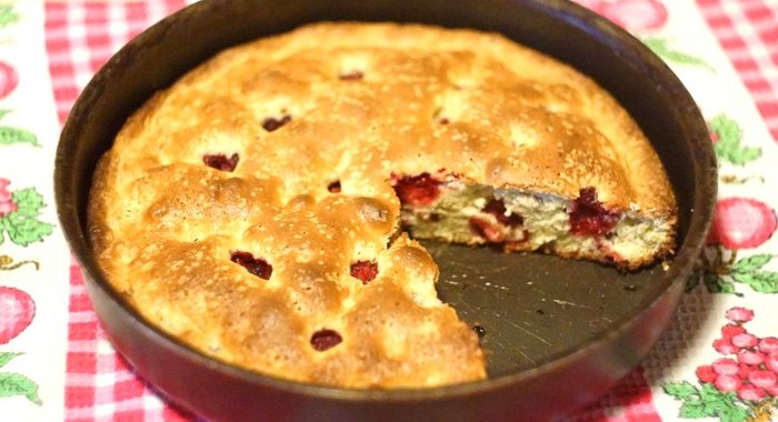 Малиновая шарлотка