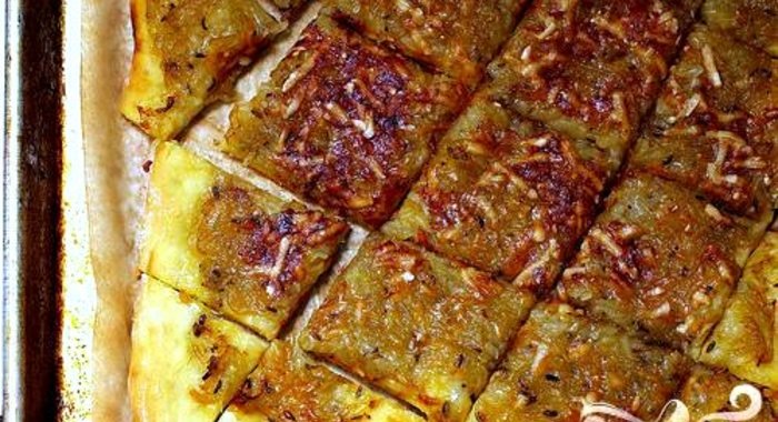Луковый пирог с горчицей и фенхелем