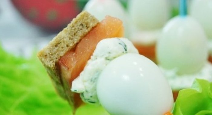 Канапе с перепелиными яйцами