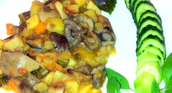 Жаркое с грибами в мультиварке