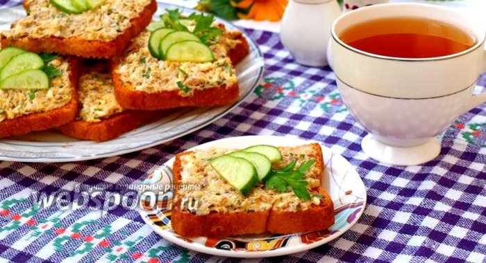 Бутерброды с сайрой и яйцом