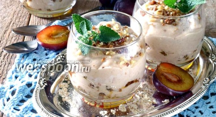 Сливовое суфле с овсяным грильяжем