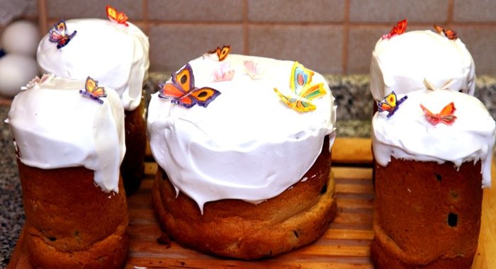 Пасхальный кулич со сметаной