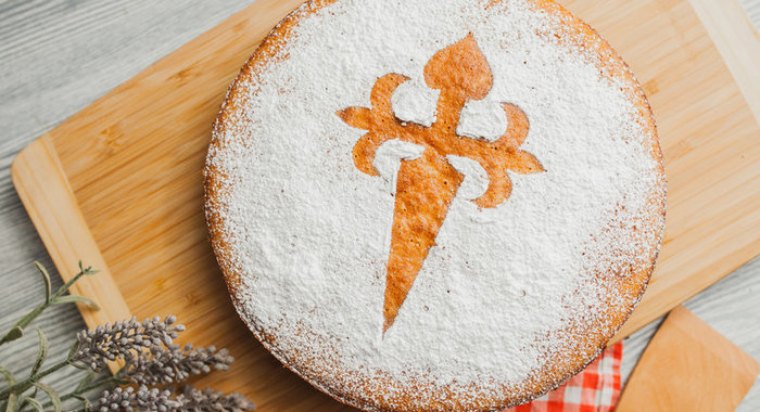 Влажный миндальный пирог