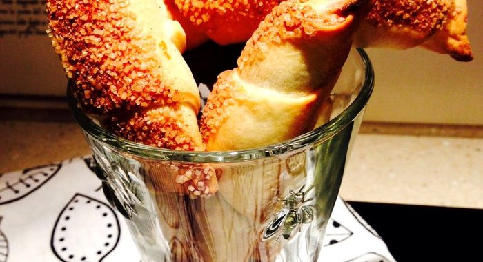 Сладкие рулетики с сухофруктами