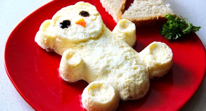 Омлет с колбасой на пару