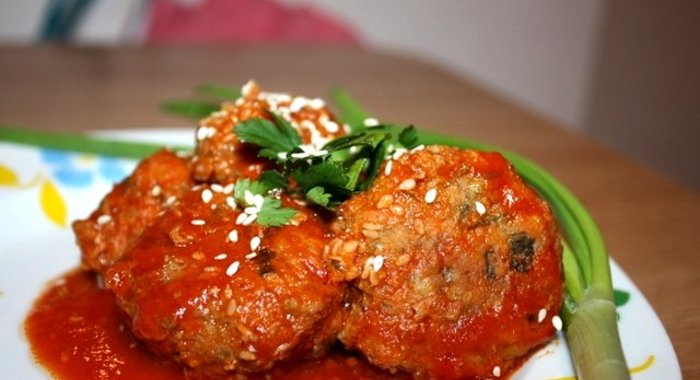 Тефтели с овощами в мультиварке