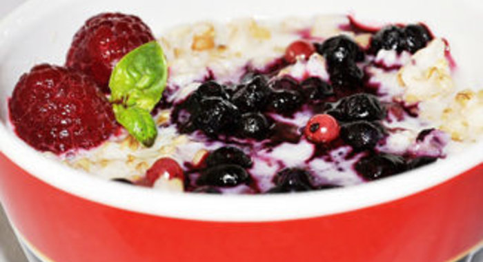 Овсяная каша из цельного зерна