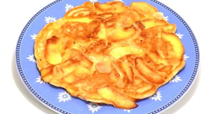 Яблочные оладьи на газированной воде