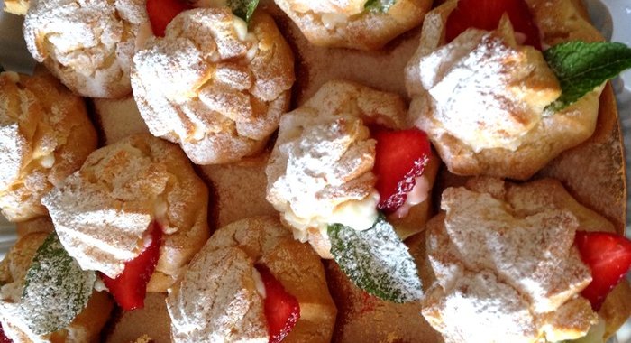 Эклеры с творожно-йогуртовым кремом