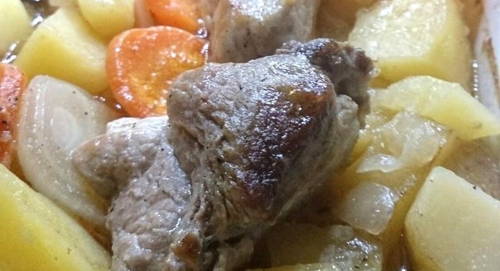 Жаркое из свинины и картофеля