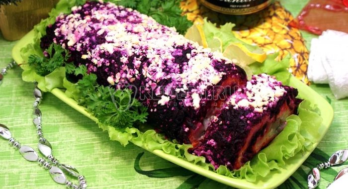 Салат-рулет «Селедка под шубой»