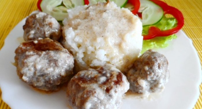 Мясные тефтельки с соусом
