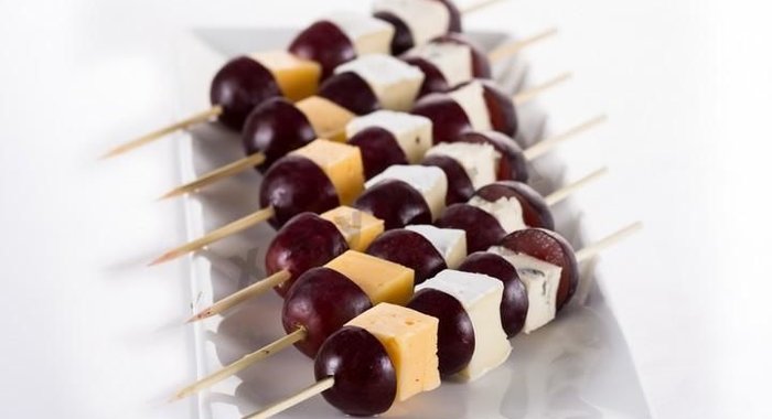 Канапе Сырные шашлычки