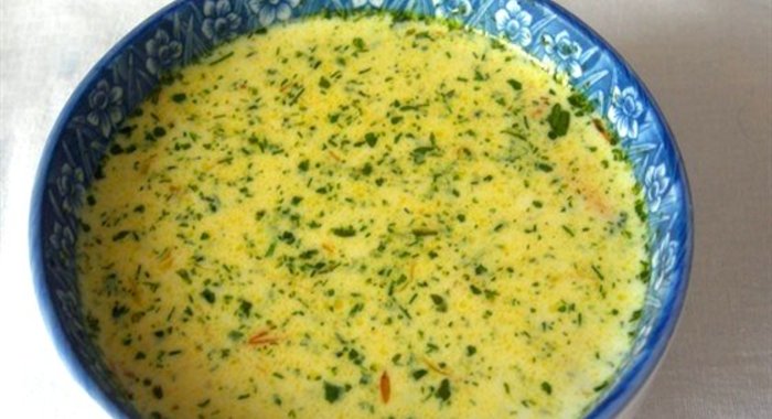 Сырный суп с копчеными ребрышками