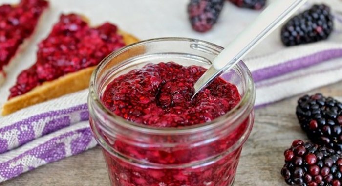 Ежевичный джем с семенами чиа