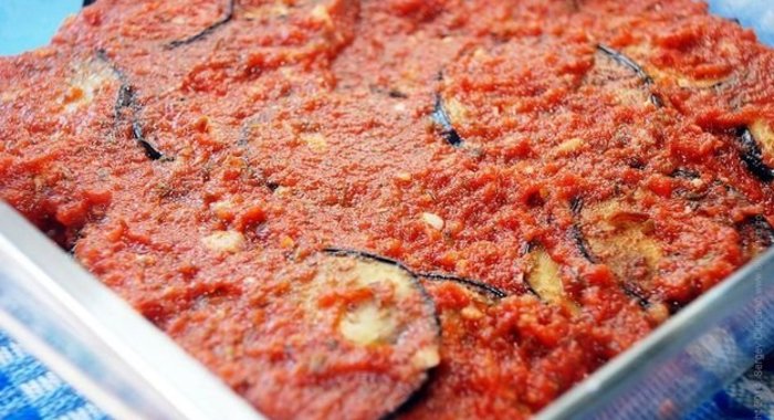 Печеные овощи в томатном соусе