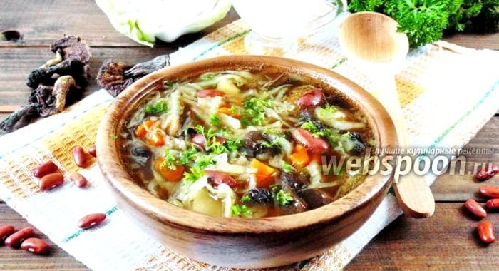 Постные щи с фасолью и грибами
