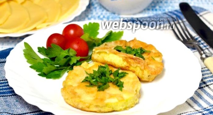 Омлет в кольце из кабачка