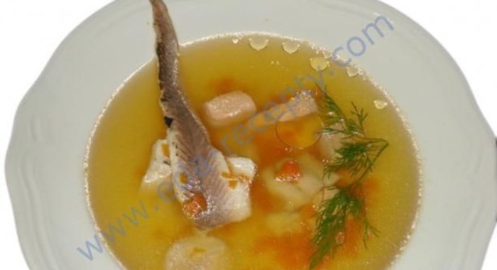 Уха из стерляди с речной рыбой