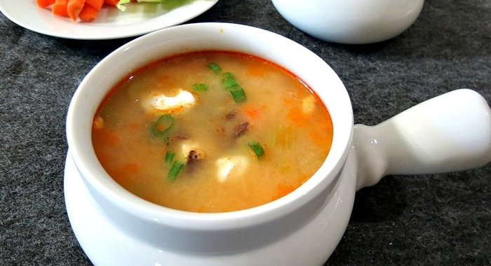 Сырный суп с копченой курицей