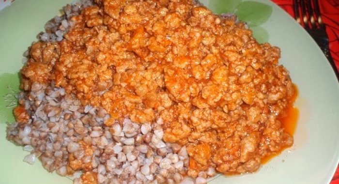 Гречка с фаршем на сковороде