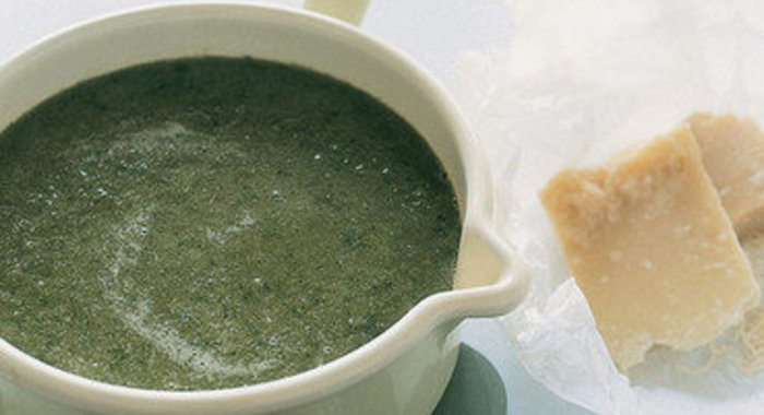 Гороховый суп с салатом-латуком