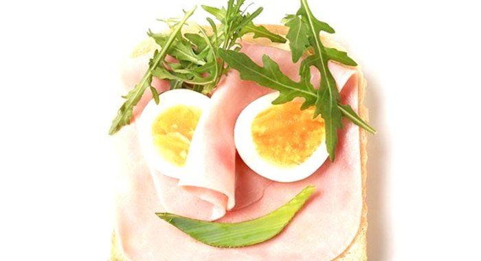 Бутерброд с ветчиной и яйцом