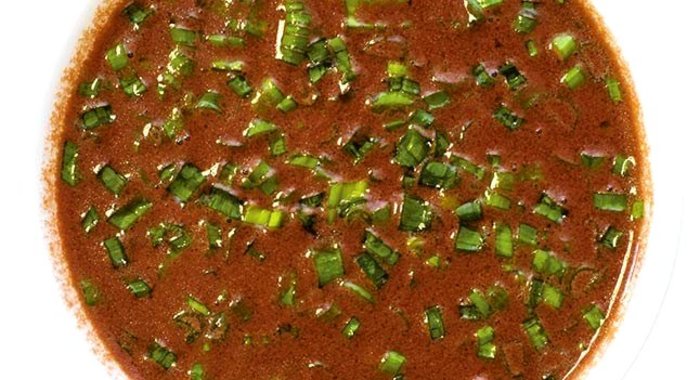 Соус из говяжьего бульона, кагора, сливок и трюфельного масла