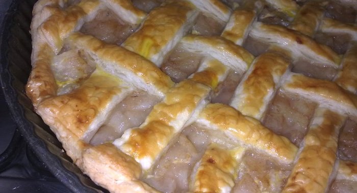 Слоеный пирог с грушами