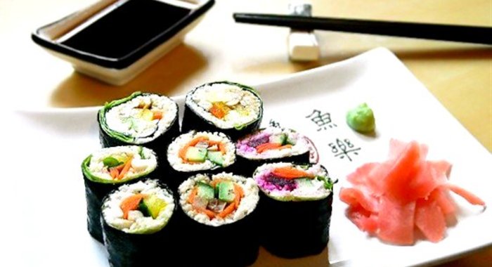 Сыроедческие роллы с грибами