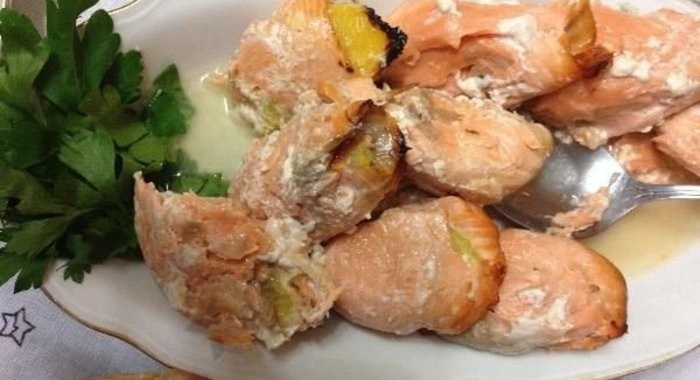 Рулетики из форели с апельсинами