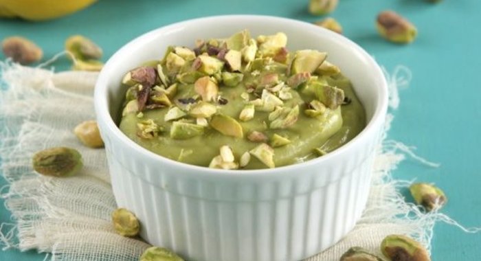 Фисташковый мусс с авокадо