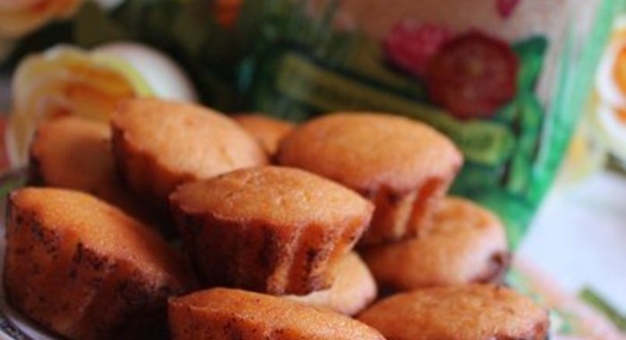 Манные кексы с курагой