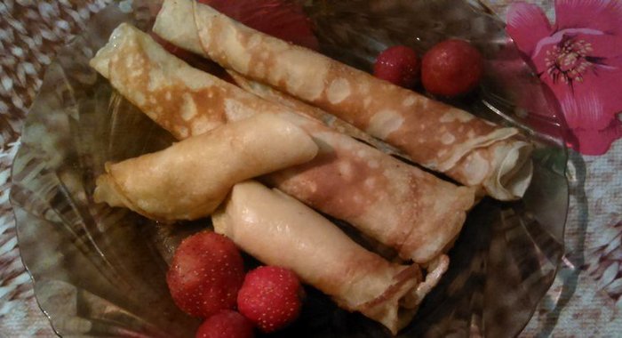 Блинчики с клубникой