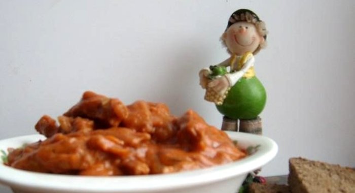 Гуляш из соевого мяса